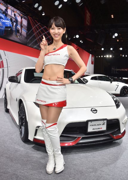東京オートサロンを彩った美人コンパニオン