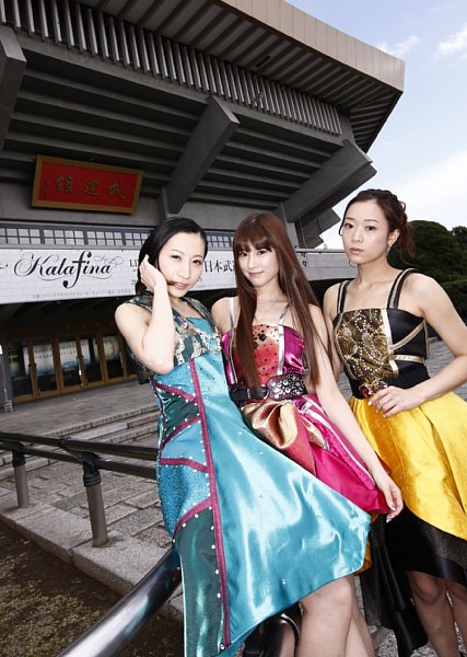 美女ボーカルユニット「Kalafina」の3人