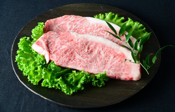 宮崎県・綾町の綾牛ステーキ