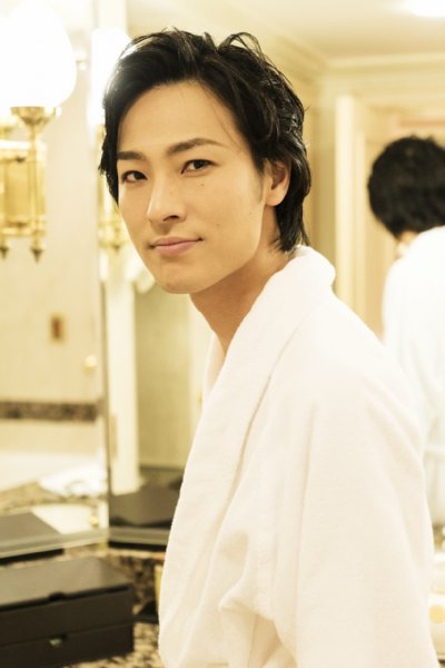 スイートルームで山内惠介と…の妄想グラビア