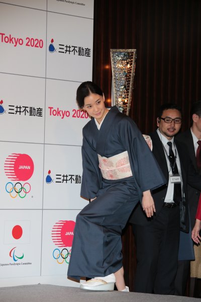 動作がひとつひとつとてもおしとやか