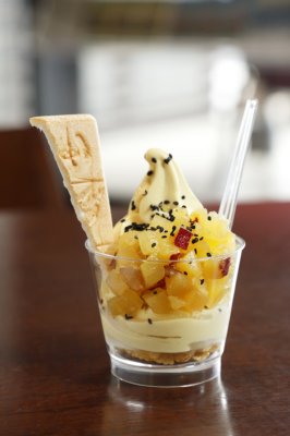 Pasar 羽生下りの「金時いもパフェ」（390円）