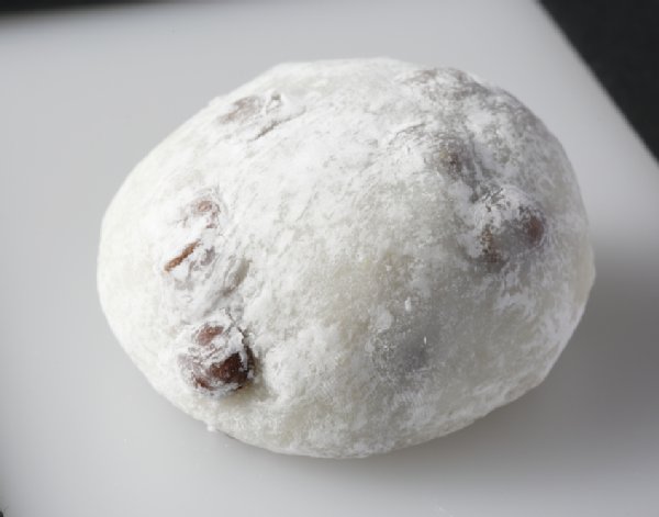 落合務シェフの好物、瑞穂の大福(216円)