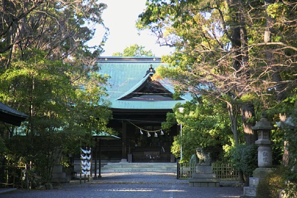 1945年の浜松空襲でも焼失を免れた社殿（浜松八幡宮）