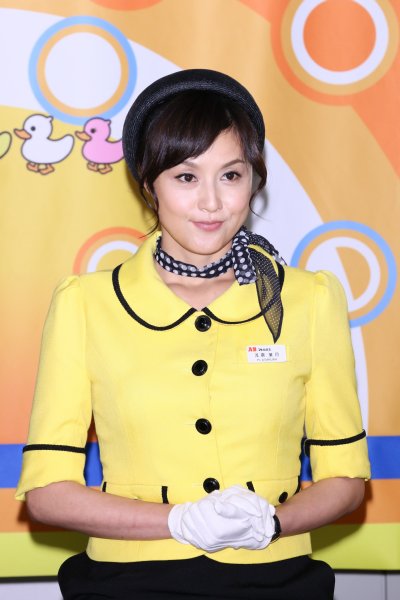 40才の新米バスガイドを演じる藤原紀香