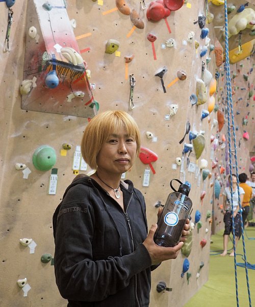 フリークライマー・遠藤由加さんが愛用する水筒は？