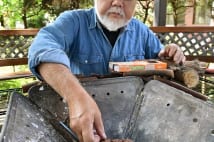 着火剤に否定的だったカリスマキャンパーでさえ愛用する着火剤