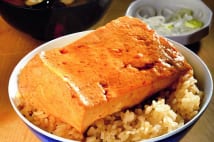 東京で1000円以下で味わえる変わり種のユニーク丼　2つ紹介
