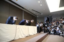 東芝の謝罪会見には400人以上の報道陣が集まった