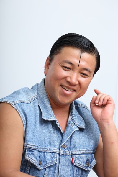 「年収3億円説」についても語った