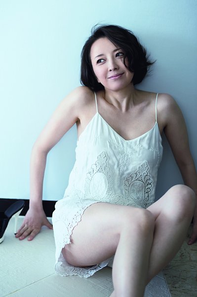 高橋由美子の14年ぶりグラビア　大反響特別アンコール