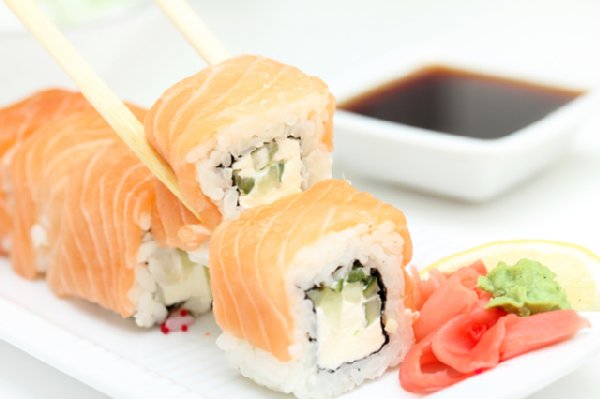 海外ではマグロよりサーモンの寿司が人気