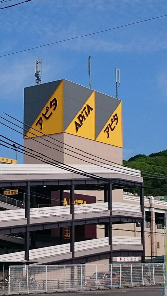 不振の総合スーパーを縮小してコンビニ再編を急ぐユニー