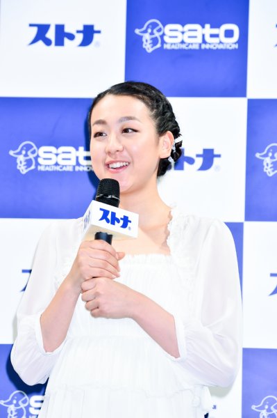 CMでワイヤーアクションにも挑戦した浅田真央選手