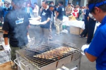 東京タワーで三陸・大船渡まつり さんま炭火焼3333匹無料提供