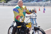 プロ最年長・73歳のオートレーサー「75歳まで頑張りたい」