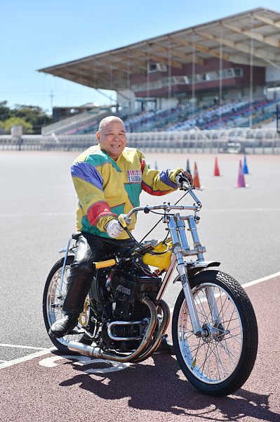 プロスポーツ界最年長・73歳で現役の谷口武彦選手