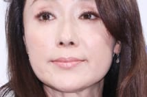 浅野ゆう子　亡き恋人・田宮五郎さんの納骨で「決別の儀式」