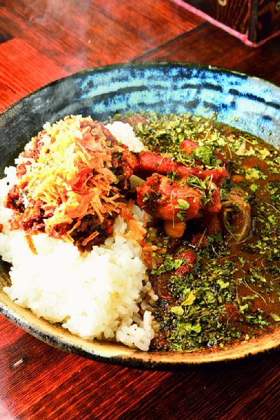 『カレーノトリコ』のあいがけカレー