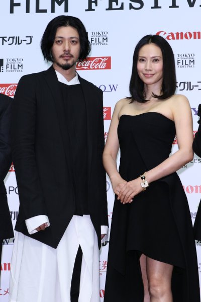 オダギリジョーと中谷美紀 夫婦役を演じた二人が並んで登場 Newsポストセブン オダギリジョーと中谷美紀 夫婦役を演じた二人が並んで登場 Newsポストセブン