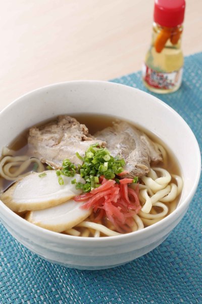 新垣隆さんが親戚に送ってもらう絶品沖縄そば