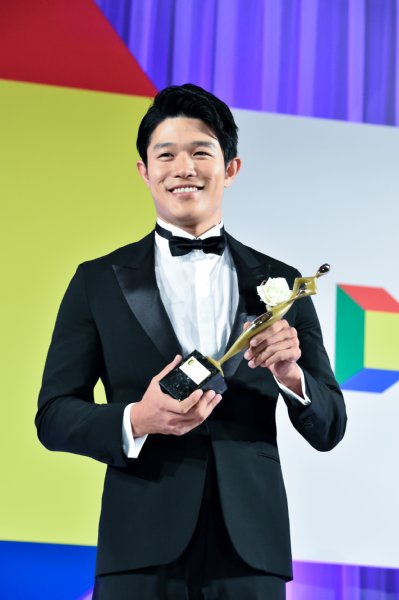 『天皇の料理番』『花子とアン』で助演男優賞を獲得した鈴木亮平