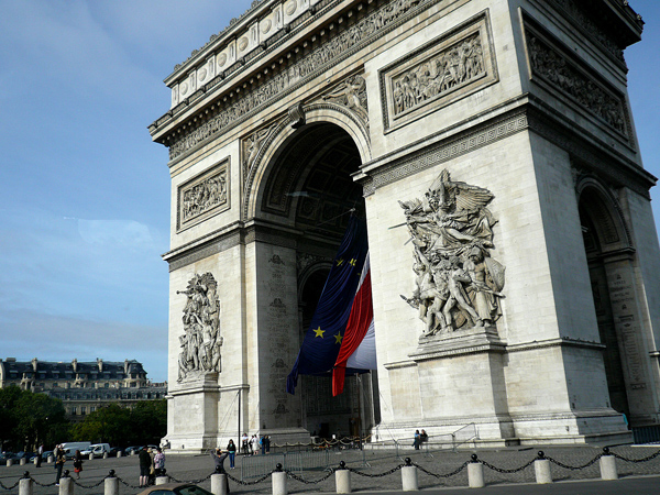 フランスで中国人の「爆買いツアー」も見られなくなる？