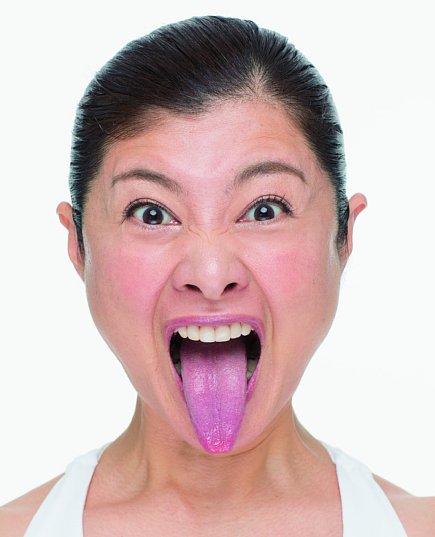 5分もしないで毎朝のむくみを改善する顔ヨガ ライオンの顔 Newsポストセブン