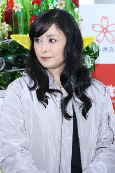 焼酎アドバイザーの資格を持つ国生さゆり