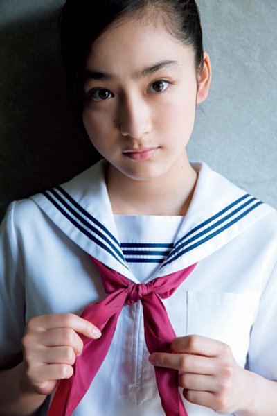 17才平祐奈が激カワ制服姿に