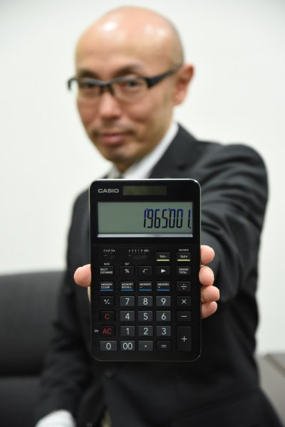 2万円超高級電卓のこだわり 人生半分を捧げた開発者が熱弁｜NEWSポスト 