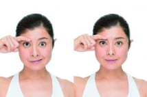 口角の左右バランスを整える顔ヨガ「顔面ブランコ」(右から1、2)