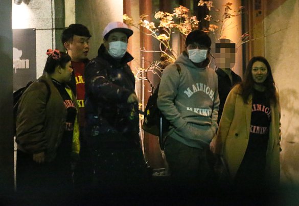 渡辺直美と帰国中の里田まい 春日らと タカ軍団 でモツ鍋 Newsポストセブン 渡辺直美と帰国中の里田まい 春日らと タカ軍団 でモツ鍋 Newsポストセブン
