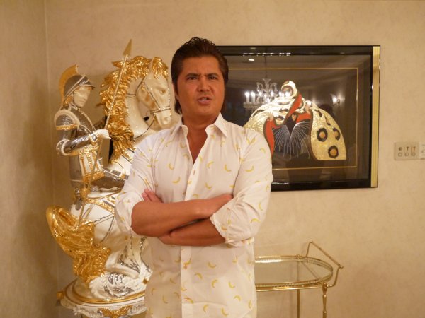 コワモテで「Vシネマの帝王」の異名を持つ