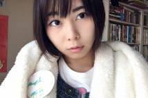 アイドル撮影会 2人でハートマークを作るお触り自衛策も