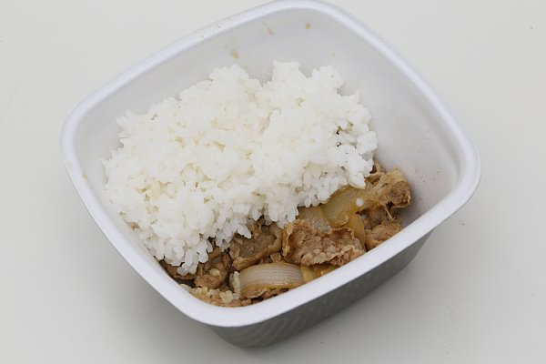 吉野家築地一号店で注文可能な「肉下」