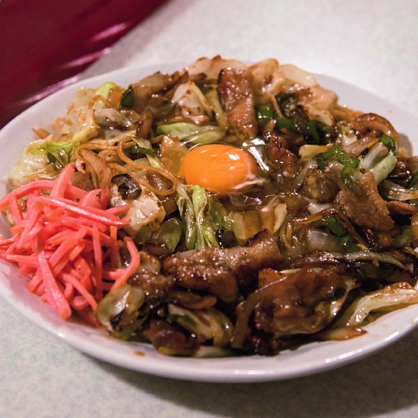「俵ちゃん」（中洲）の焼ラーメン