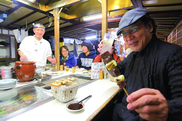 酒場詩人・吉田類が語る博多「屋台」の魅力