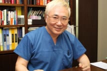 高須院長のスマホが中国領空で異変　FBアイコンが消えた!?