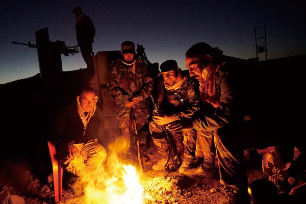 同胞全員が解放されるまで戦うと誓うヤジディ教徒の兵士