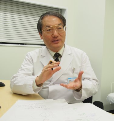 「若者の老眼」原因と対処法を解説する赤星隆幸医師