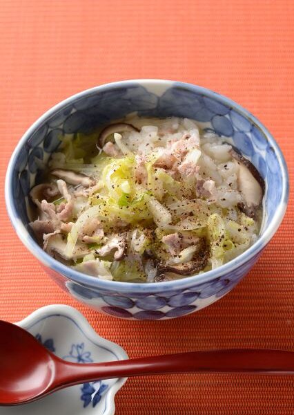 ばぁば直伝の「豚バラ肉と白菜の雑炊」