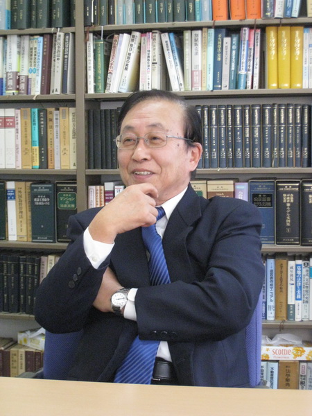 元弁護士の山之内幸夫氏