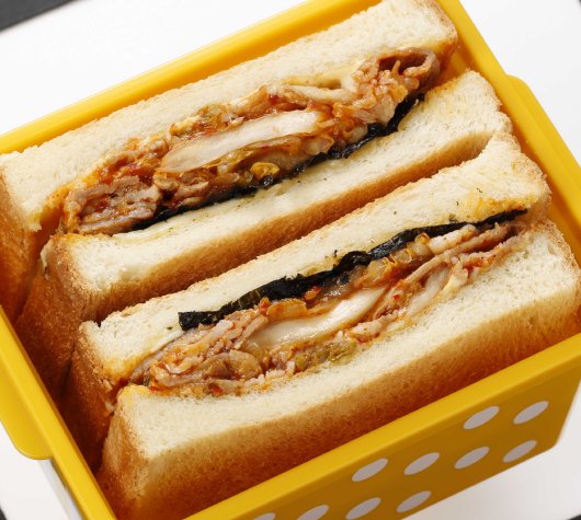 パンがベチャッとしない「韓国風豚キムチホットサンド」