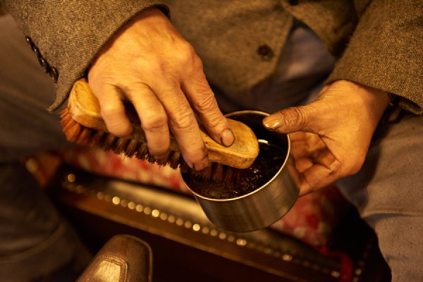 屋号にもなっているオリジナル靴クリーム「千葉スペシャル」