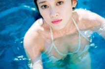 Gカップ原幹恵　スケスケが気になるセクシービキニ姿