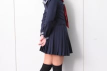 セーラー服の歌人鳥居 虐待受けた壮絶の半生を語る