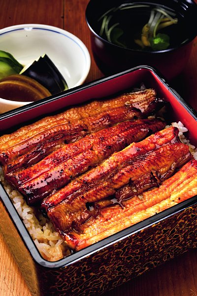 赤羽の『川栄』の「うな重　最特」（3400円）
