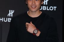 世界に2つしかない内田篤人モデル腕時計がオークションに