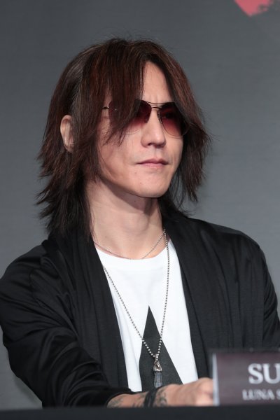 「VISUAL JAPANN SUMMIT 2016」に出演するSUGIZO